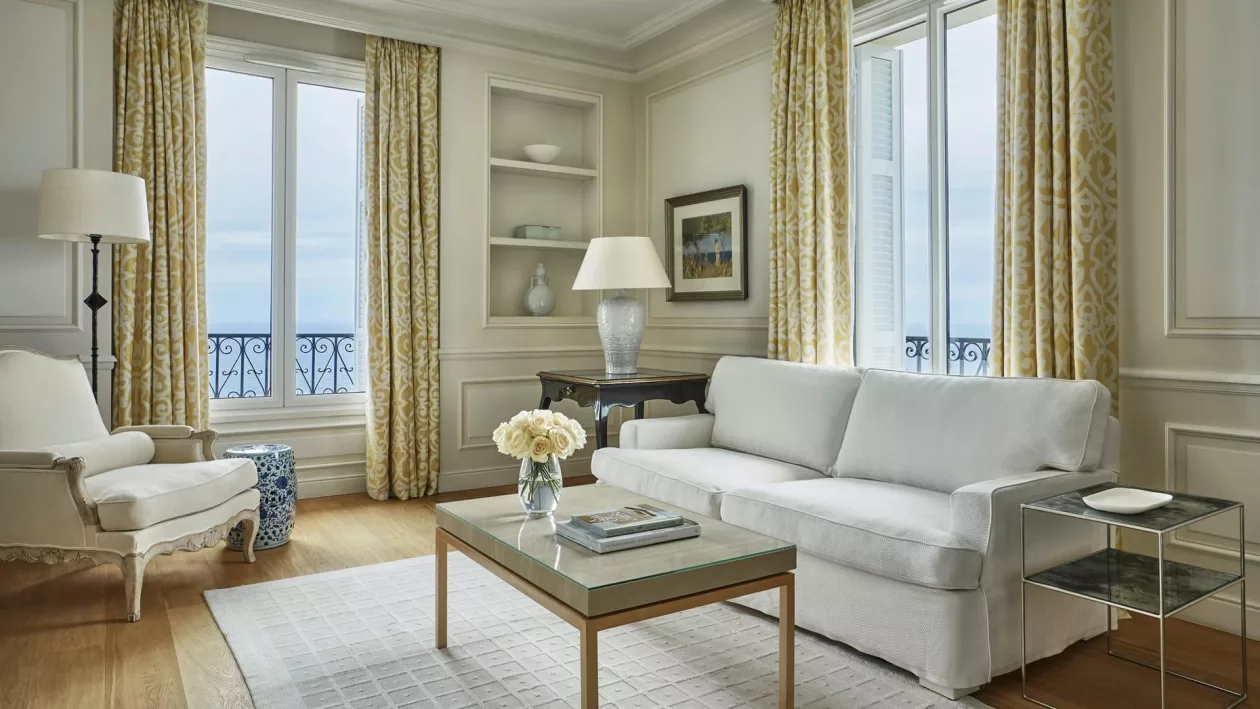 Four Seasons Grand Hôtel du Cap Ferrat Riviera Grandeur by the Sea 02