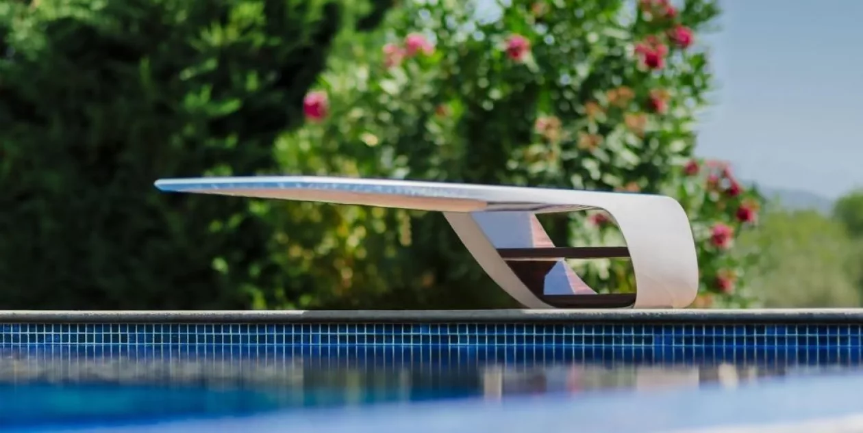 Gracie Bird Redefining Poolside Luxury with Molonos Carbon Fiber Diving Board 02