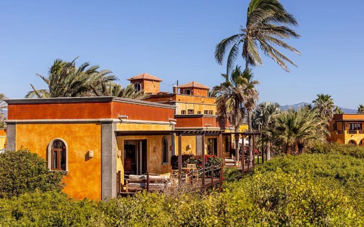 Villa Santa Cruz Oceanfront Elegance in Baja California 04