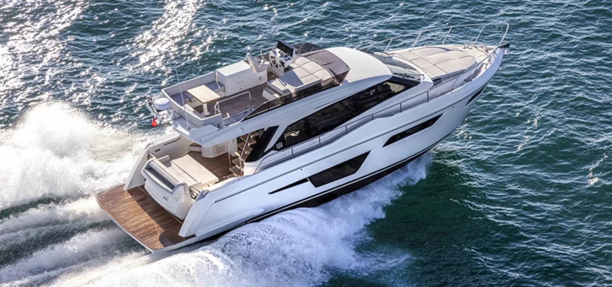 Ferretti Yachts 800 A Masterpiece of Italian Elegance at Sea 02