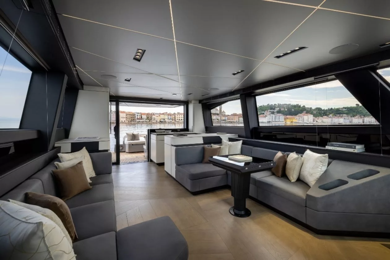 Pershing GTX70 Power Elegance and Open Air Freedom 07