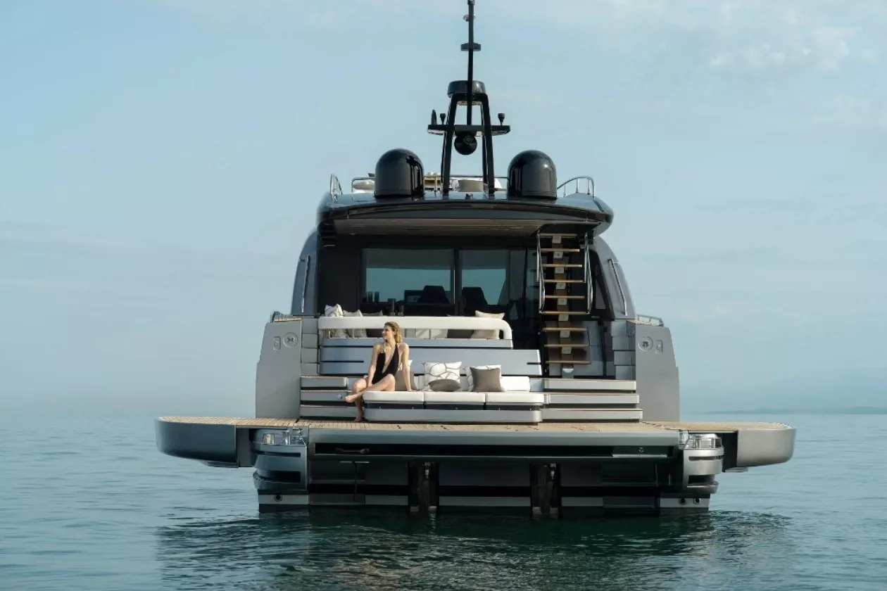 Pershing GTX70 Power Elegance and Open Air Freedom 04