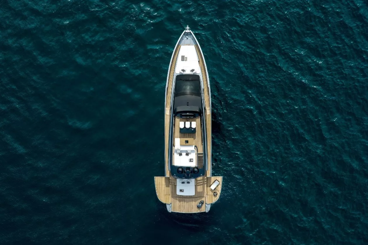 Pershing GTX70 Power Elegance and Open Air Freedom 02