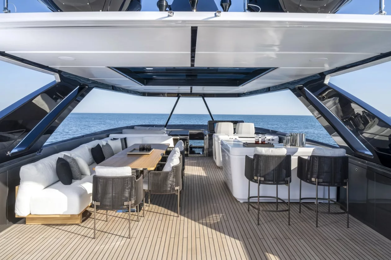 Ferretti Yachts 940 Grandeur Redefined on the Open Sea 05