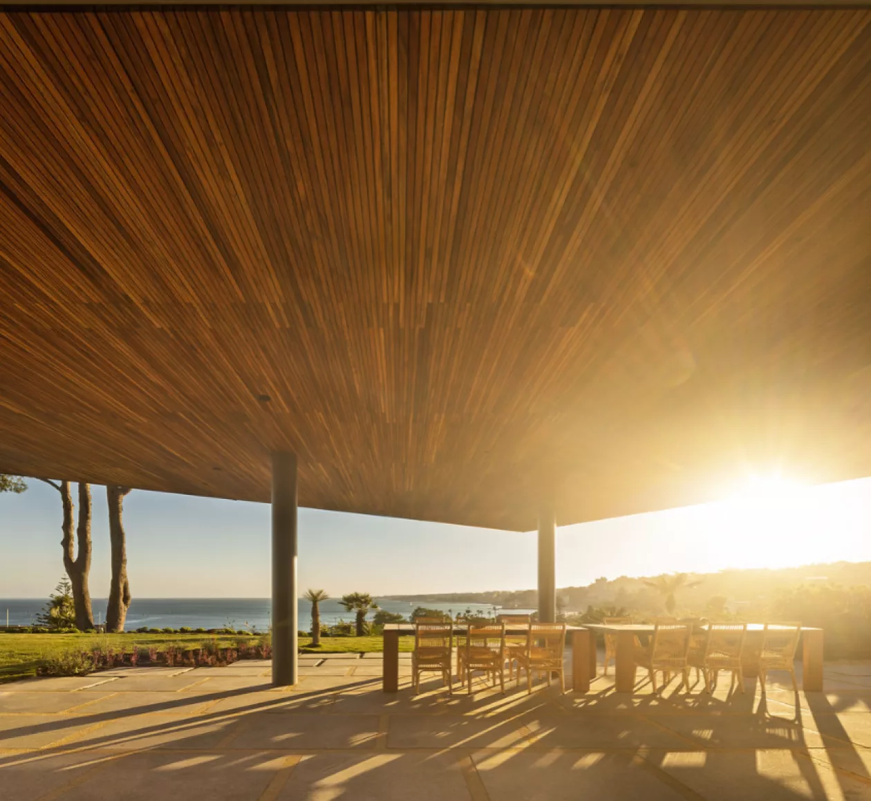 Casa Tejo Modern Living on the Water 04