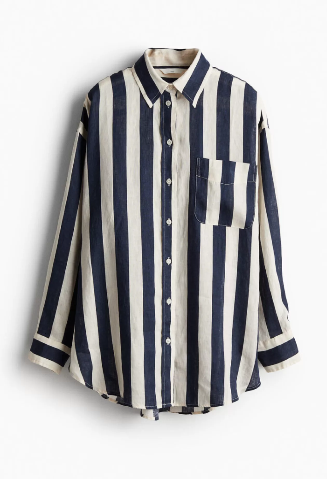 Coastal Refined A Capsule Wardrobe with Sea Inspired Tones 07