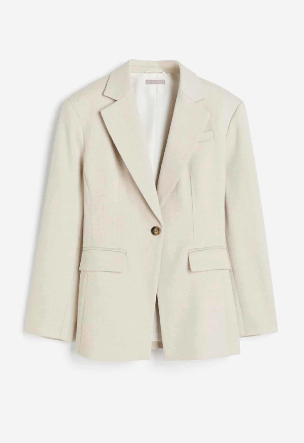 Coastal Refined A Capsule Wardrobe with Sea Inspired Tones 06