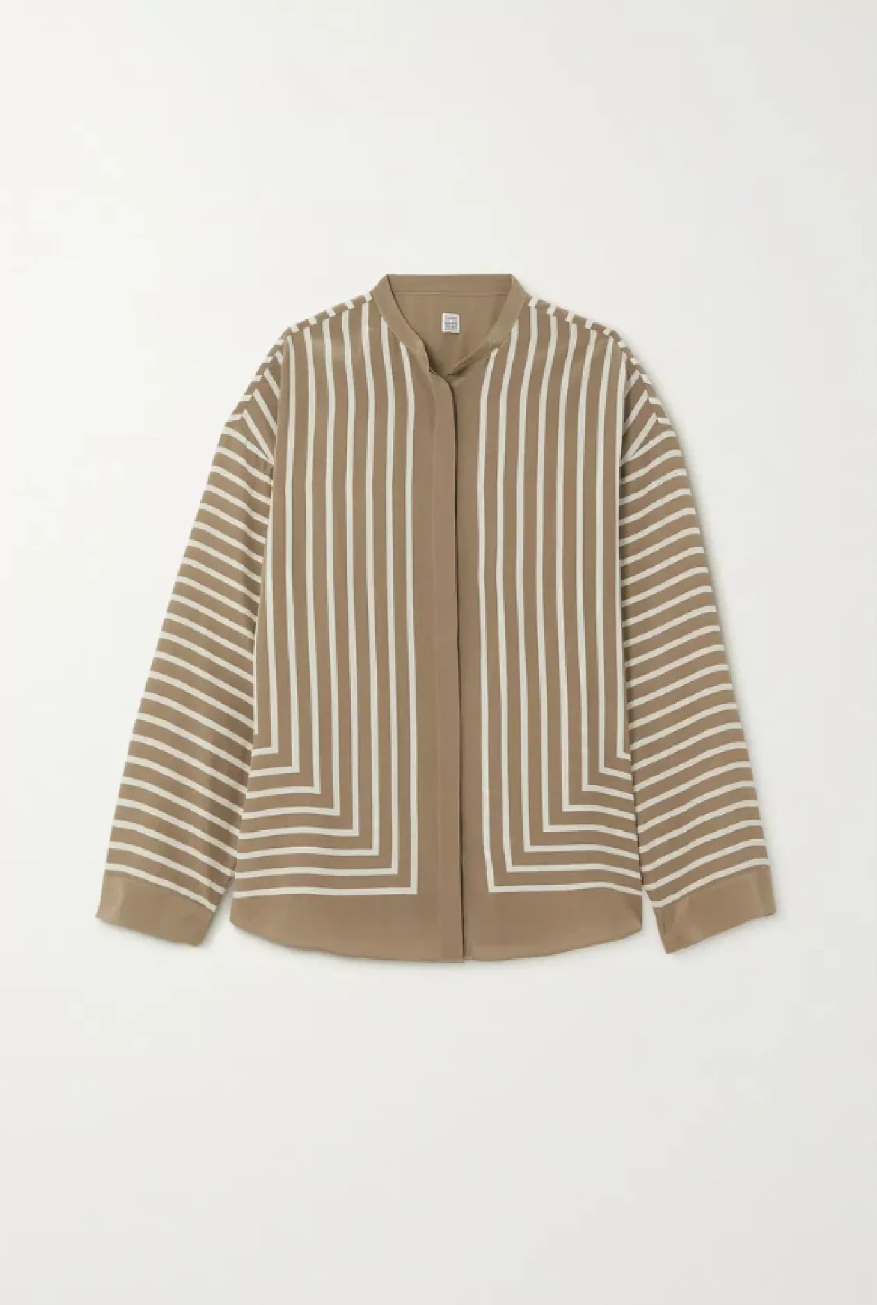 Seaside Minimalism A Coastal Capsule of Stripes Neutrals 05