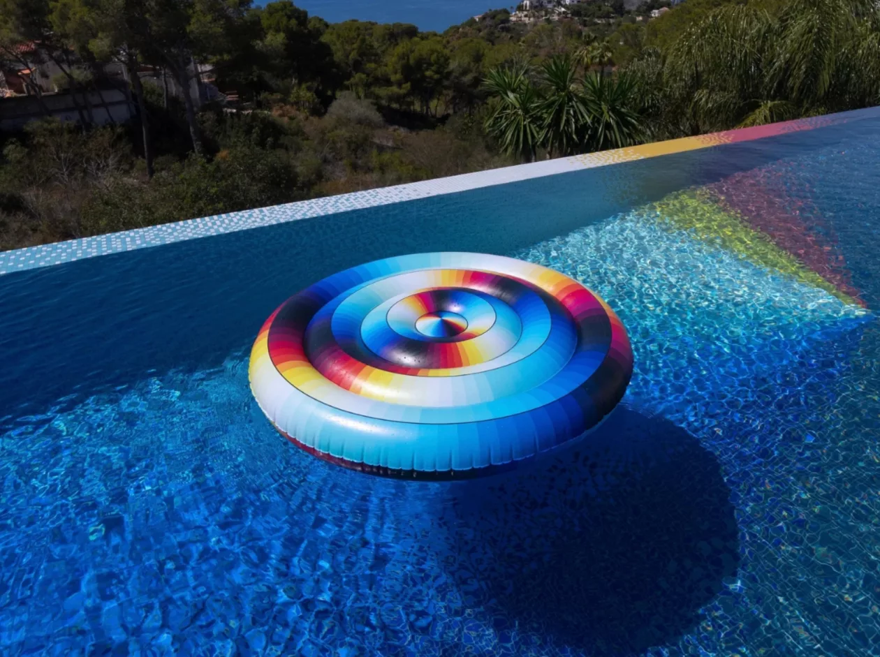 Art on the Water Felipe Pantones CDM30 Inflatable Pool Lounger 01