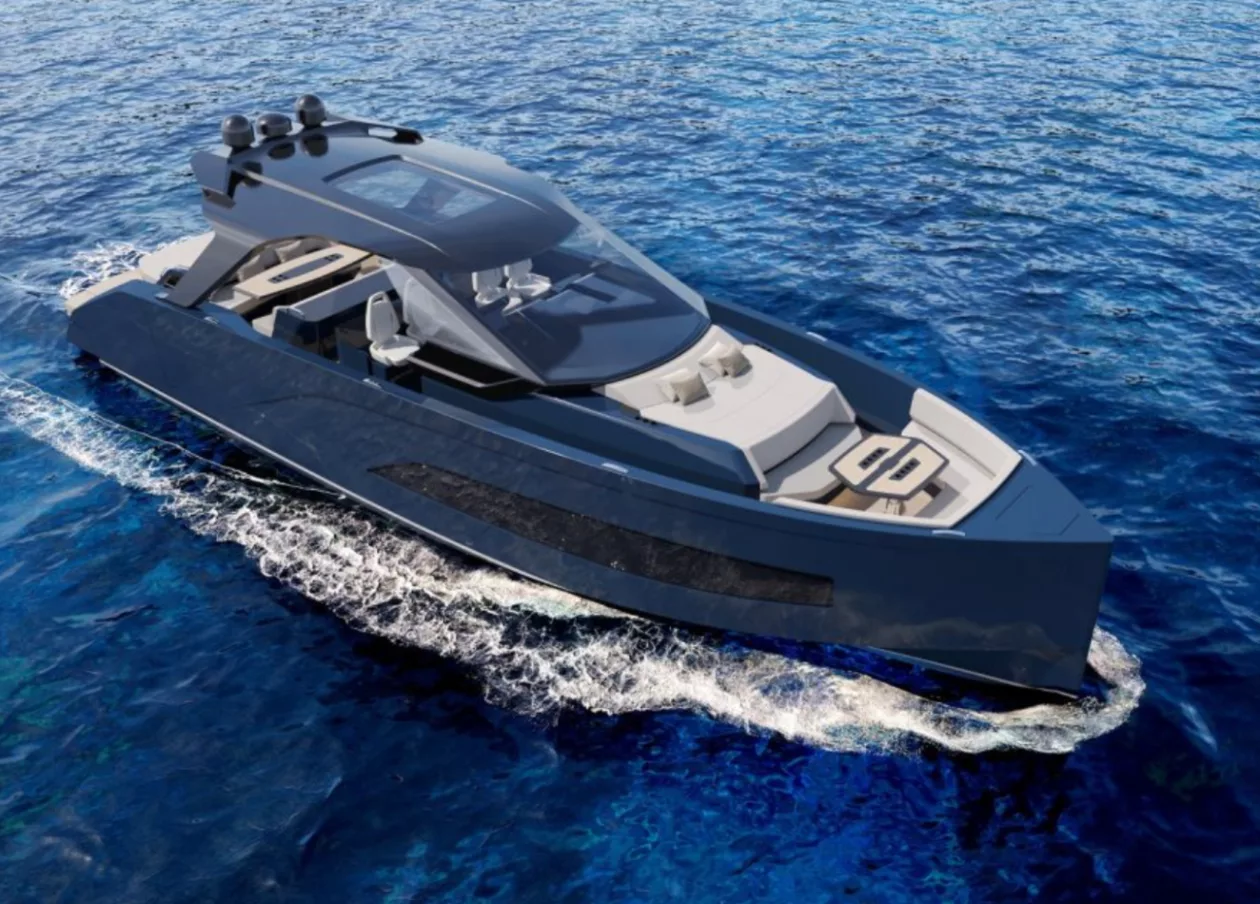 Manari 52 A Sleek Balance of Performance and Luxur Y 03