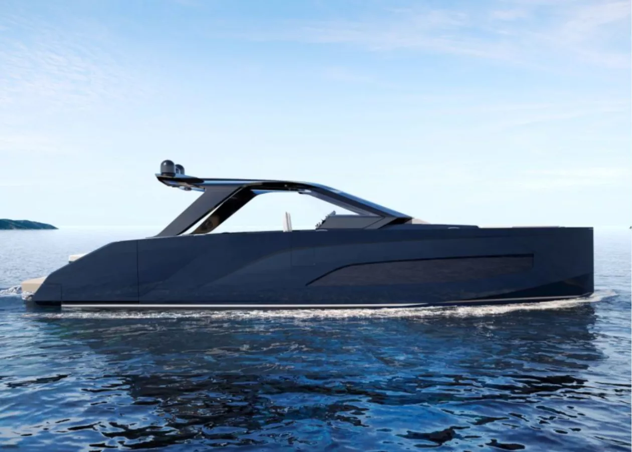 Manari 52 A Sleek Balance of Performance and Luxur Y 02