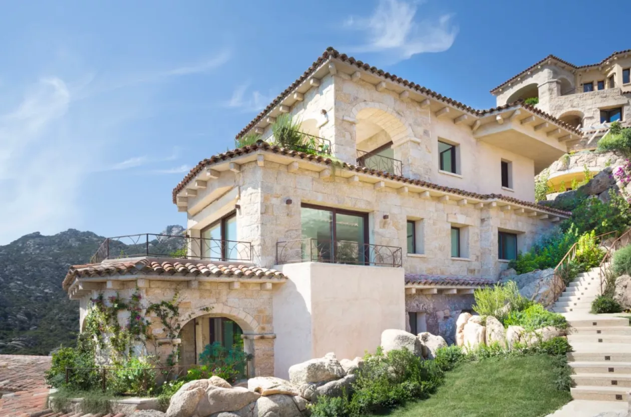 Coastal Living Redefined at La Tiara di Cervo 02