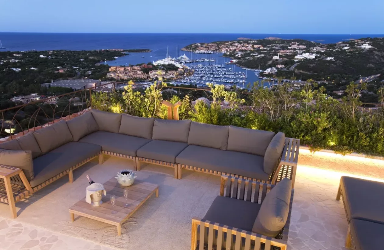 Coastal Living Redefined at La Tiara di Cervo 01