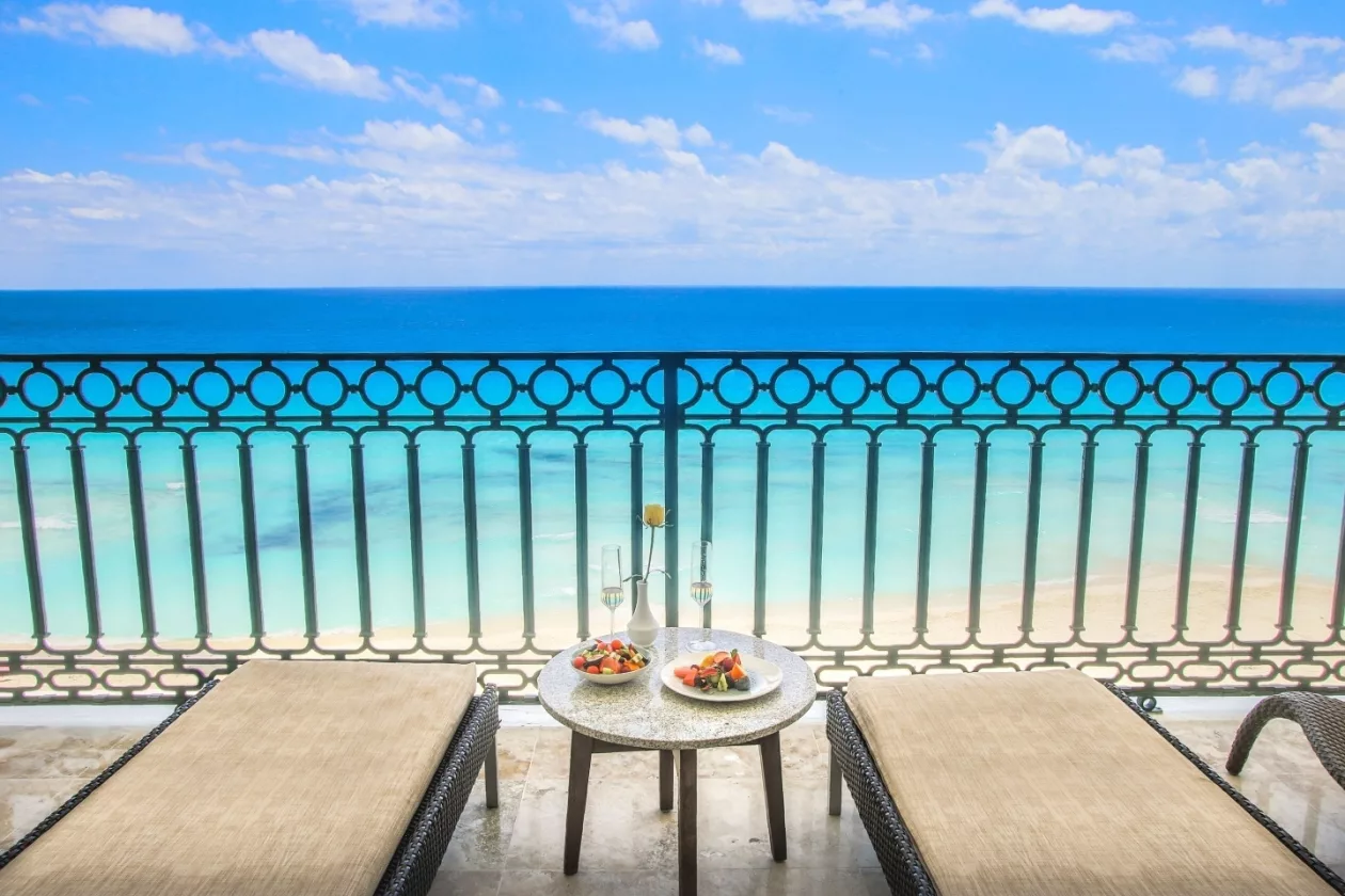 Sandos Cancun Beachfront Escape with All Inclusive Luxury 08