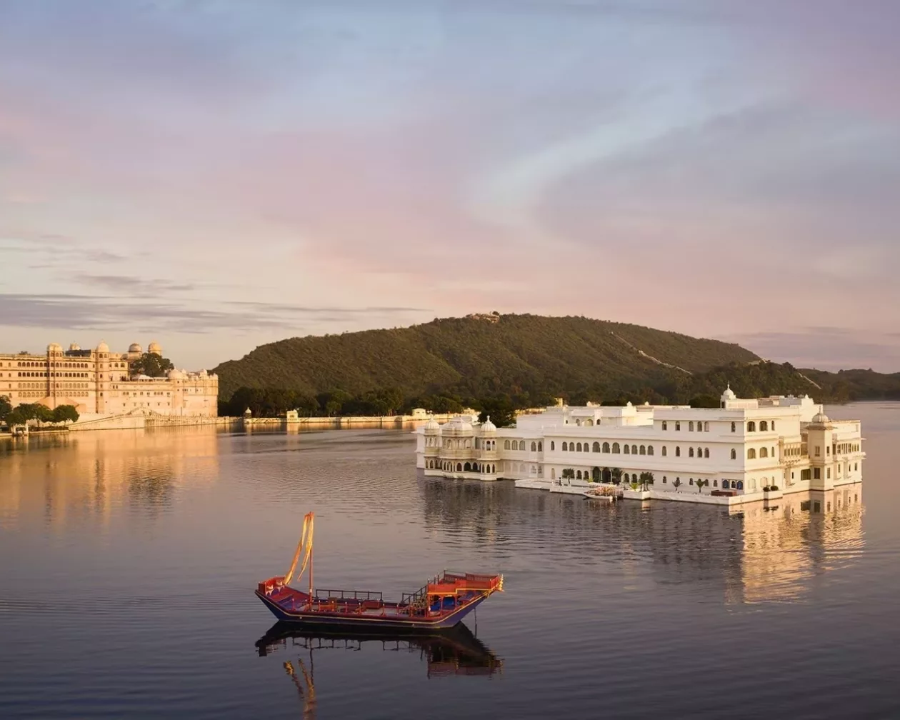 Taj Lake Palace Udaipur Heritage on the Water 02