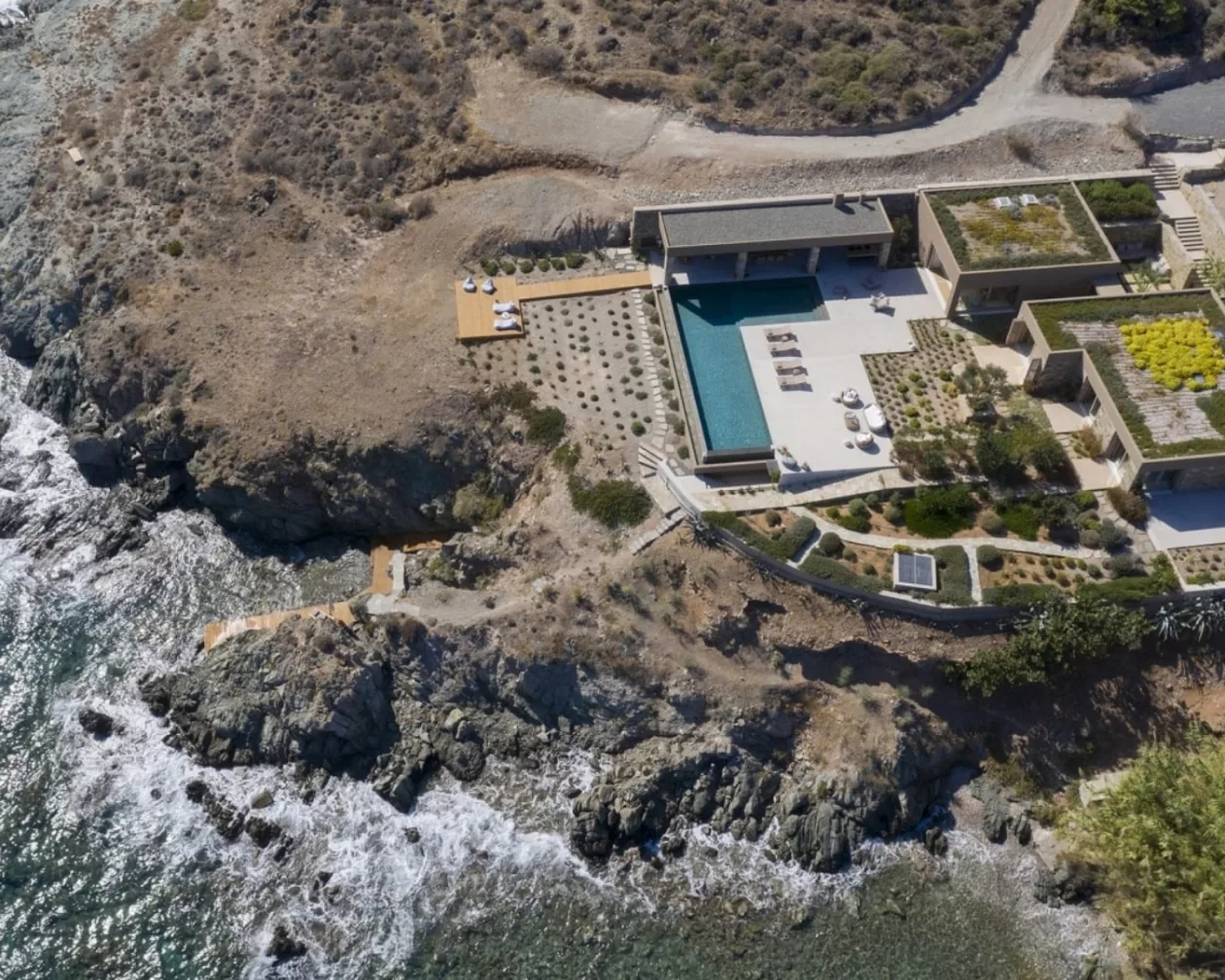 Villa Fanya A Hilltop Hideaway in Syros 01