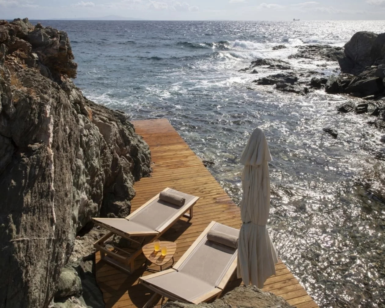 Villa Fanya A Hilltop Hideaway in Syros 09