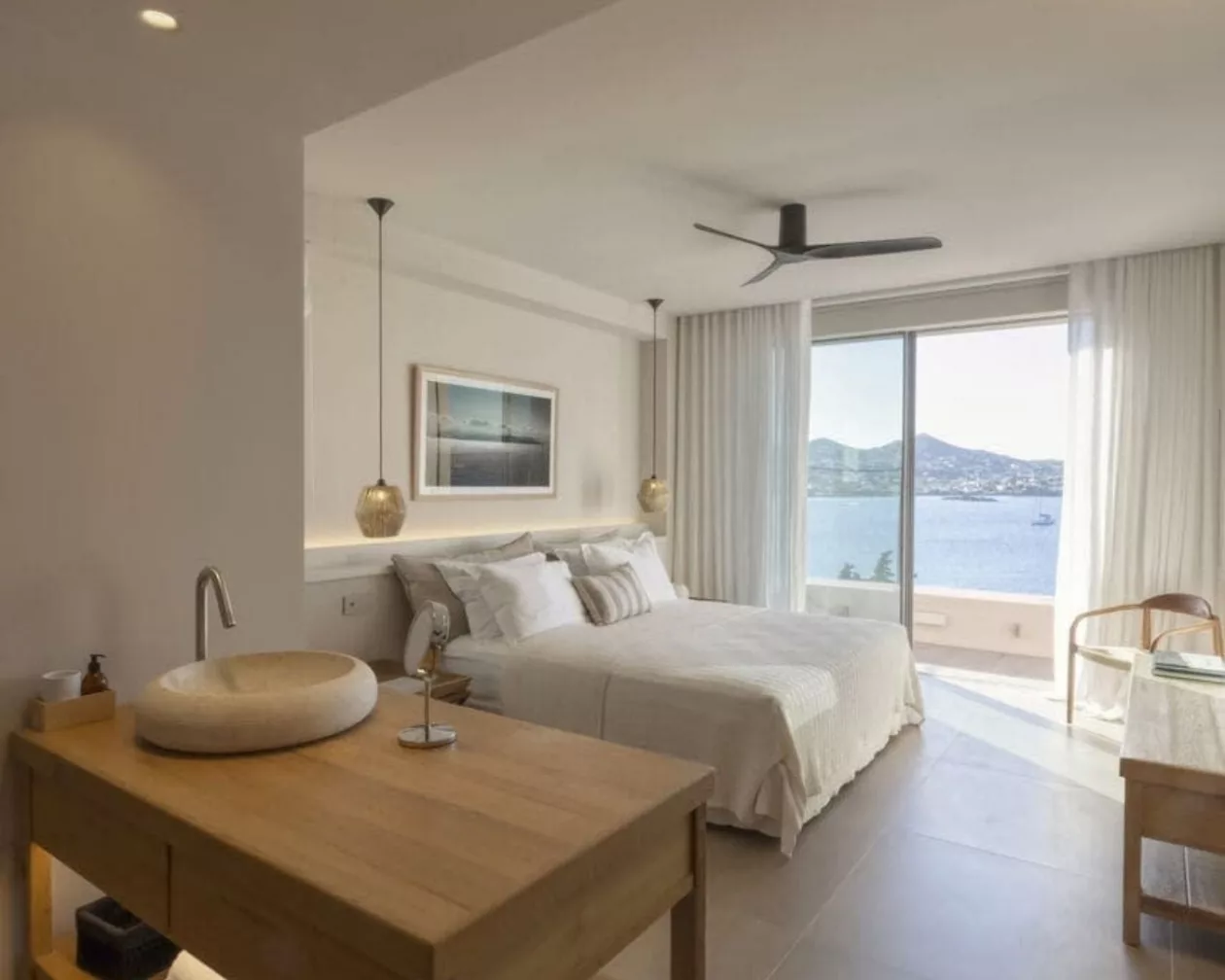 Villa Oktana Contemporary Seafront Living in Syros 04