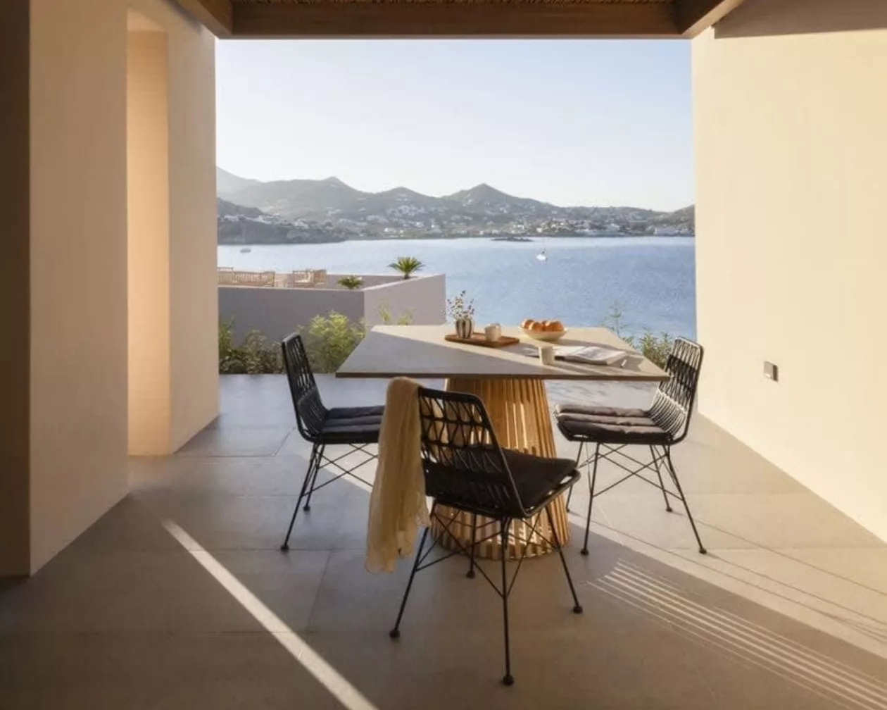 Villa Oktana Contemporary Seafront Living in Syros 06