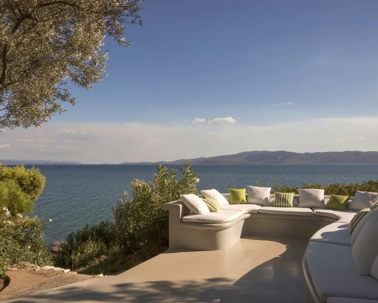 Villa Arocaria A Waterfront Estate on Evia 04