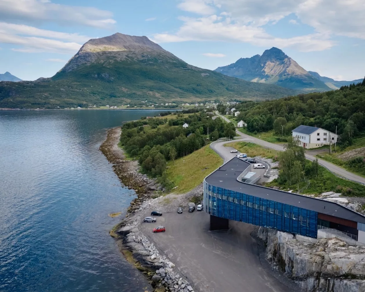 Ånderkleiva A Coastal Headquarters by Snøhetta 01