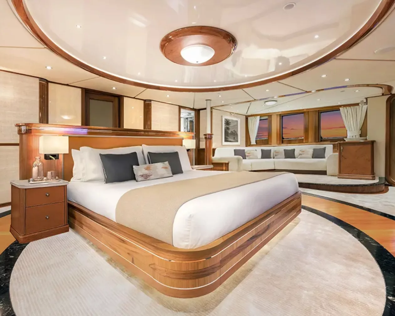 Aqua Lares Superyacht Expeditions in Seychelles Tanzania 08