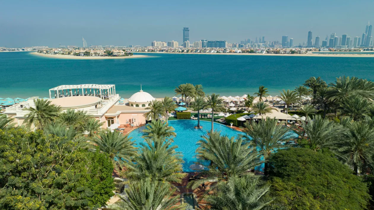 Kempinski Hotel Residences Palm Jumeirah Dubai UAE 01