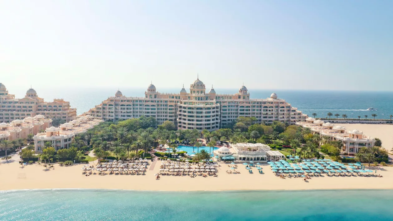 Kempinski Hotel Residences Palm Jumeirah Dubai UAE 02