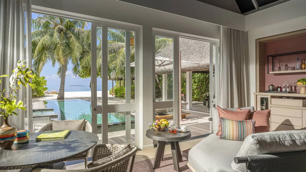 Four Seasons Resort Maldives at Landaa Giraavaru Luxury in Baa Atoll 02