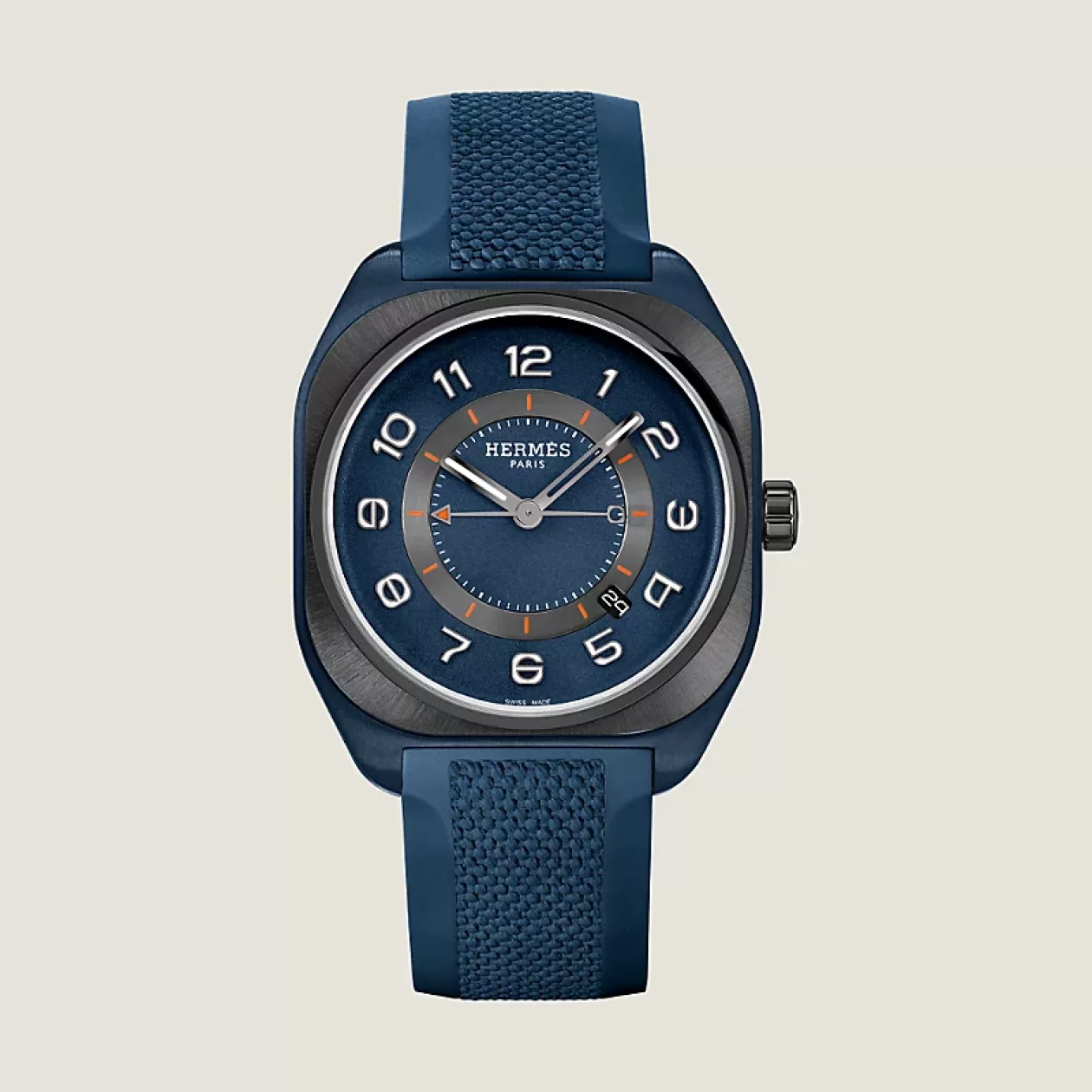Hermès H08 Sporty Elegance for Coastal Living 03