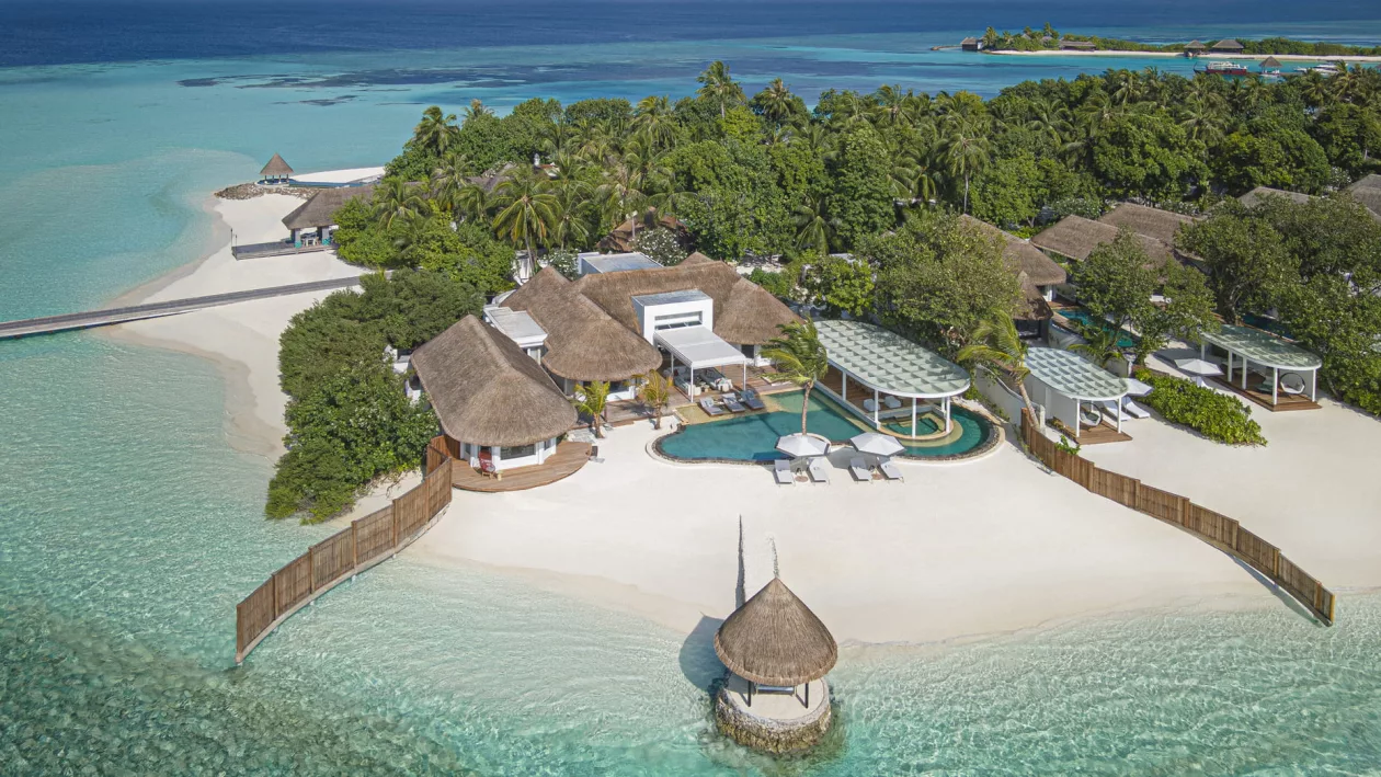 Four Seasons Resort Maldives at Kuda Huraa North Malé Atoll 02