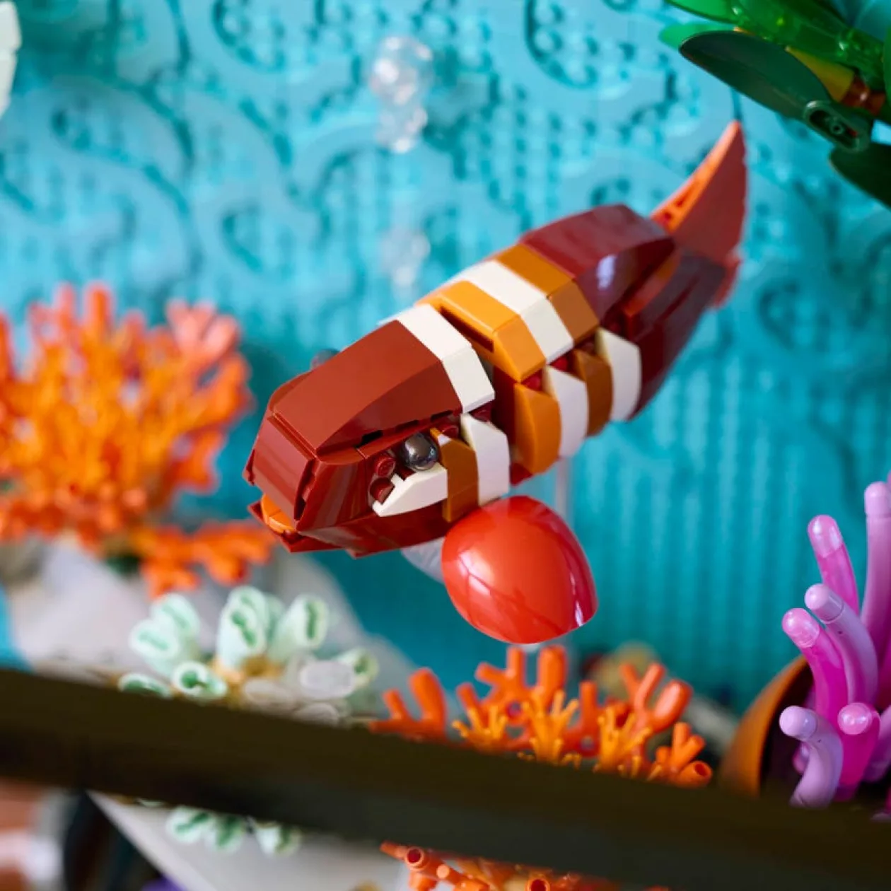 Lego Tropical Aquarium 06