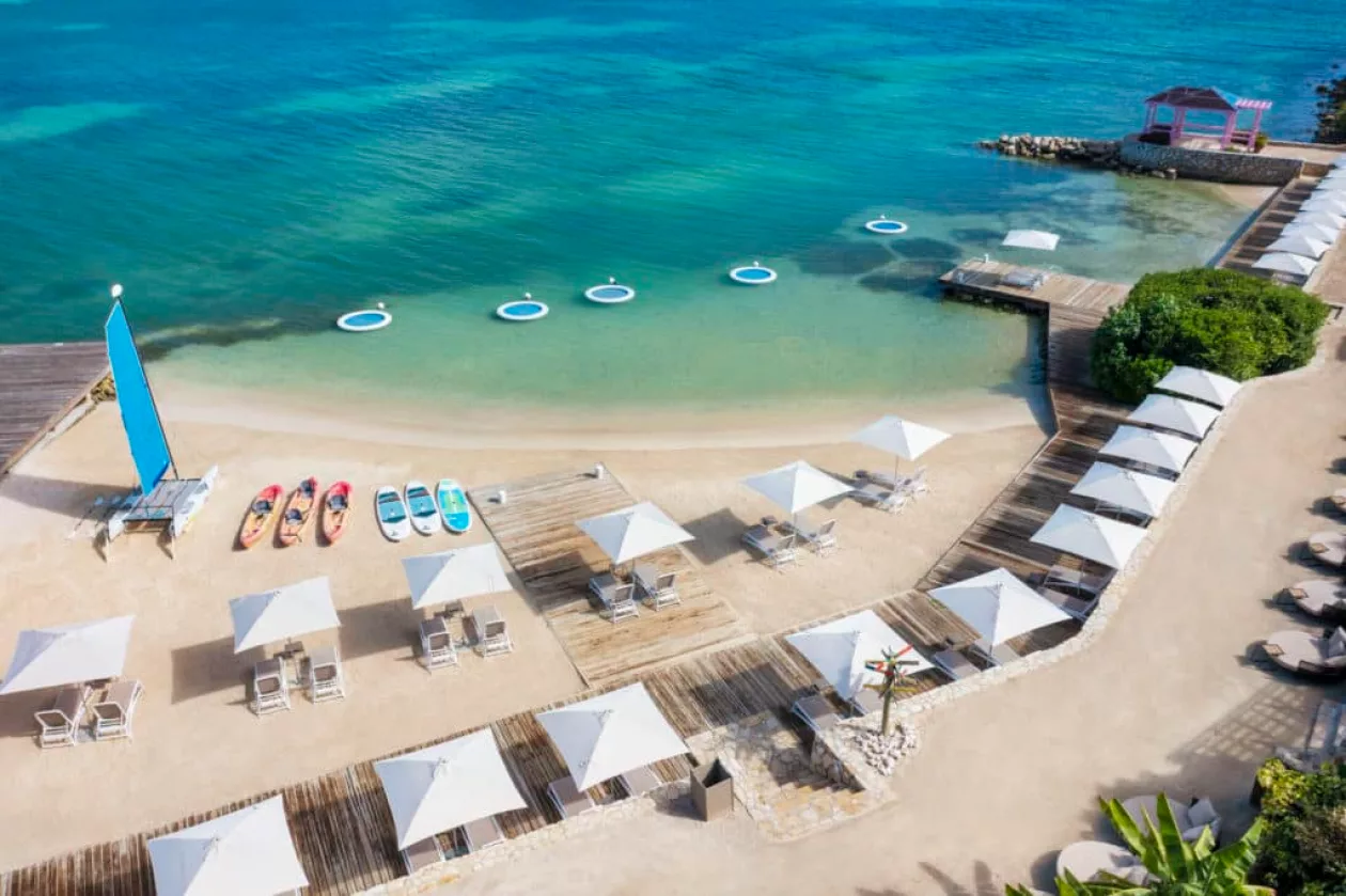 Hammock Cove Antigua Private Luxury by the Caribbean Sea 01