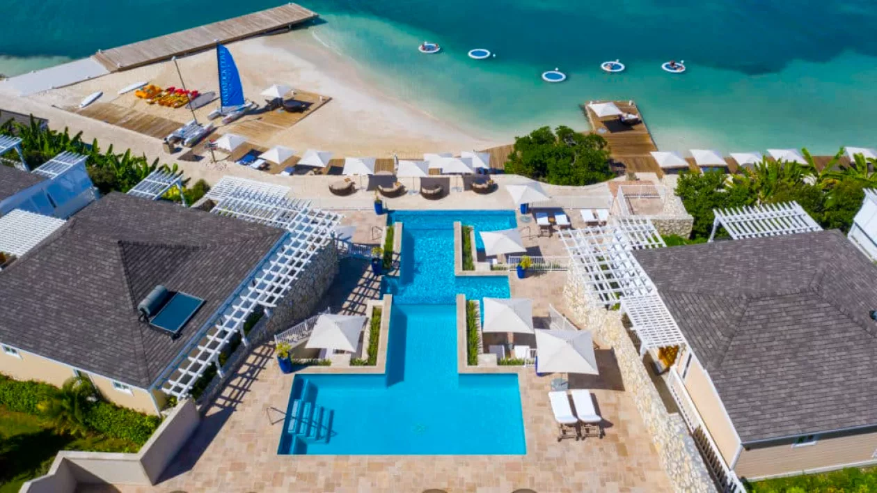 Hammock Cove Antigua Private Luxury by the Caribbean Sea 03