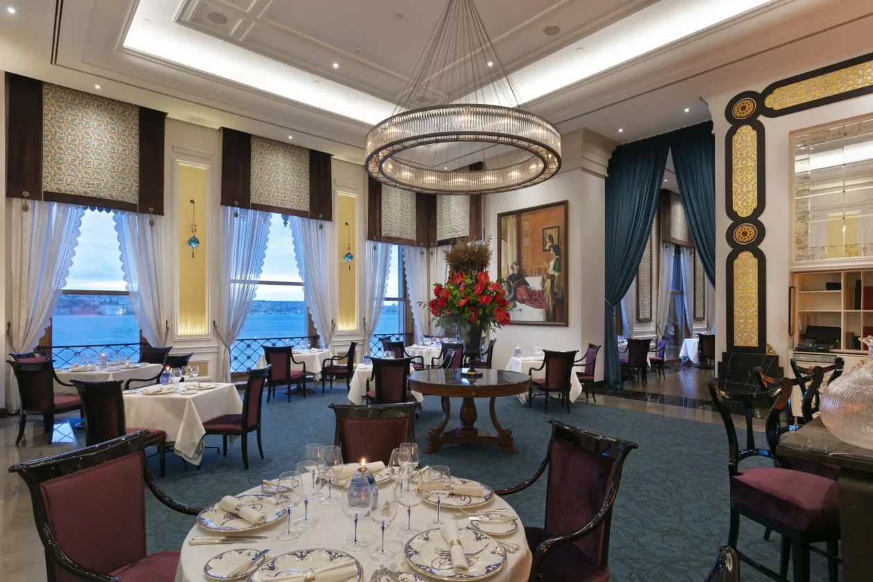 Regal Waterfront Luxury at Çırağan Palace Kempinski Istanbul 04