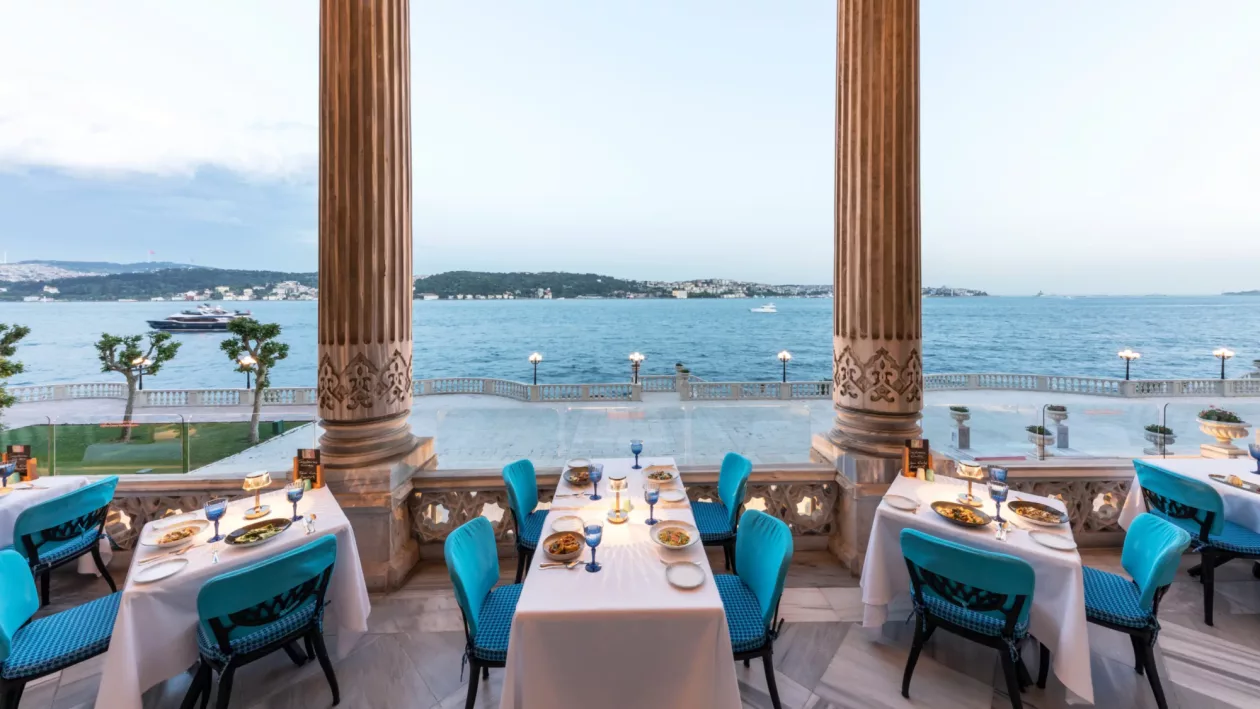 Regal Waterfront Luxury at Çırağan Palace Kempinski Istanbul 05