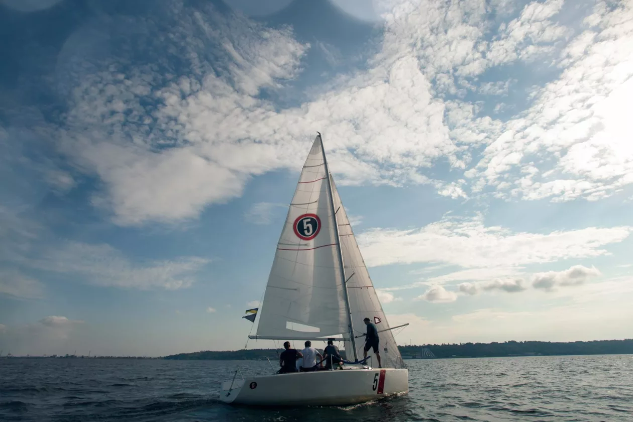 Sailing boat 420 in summary