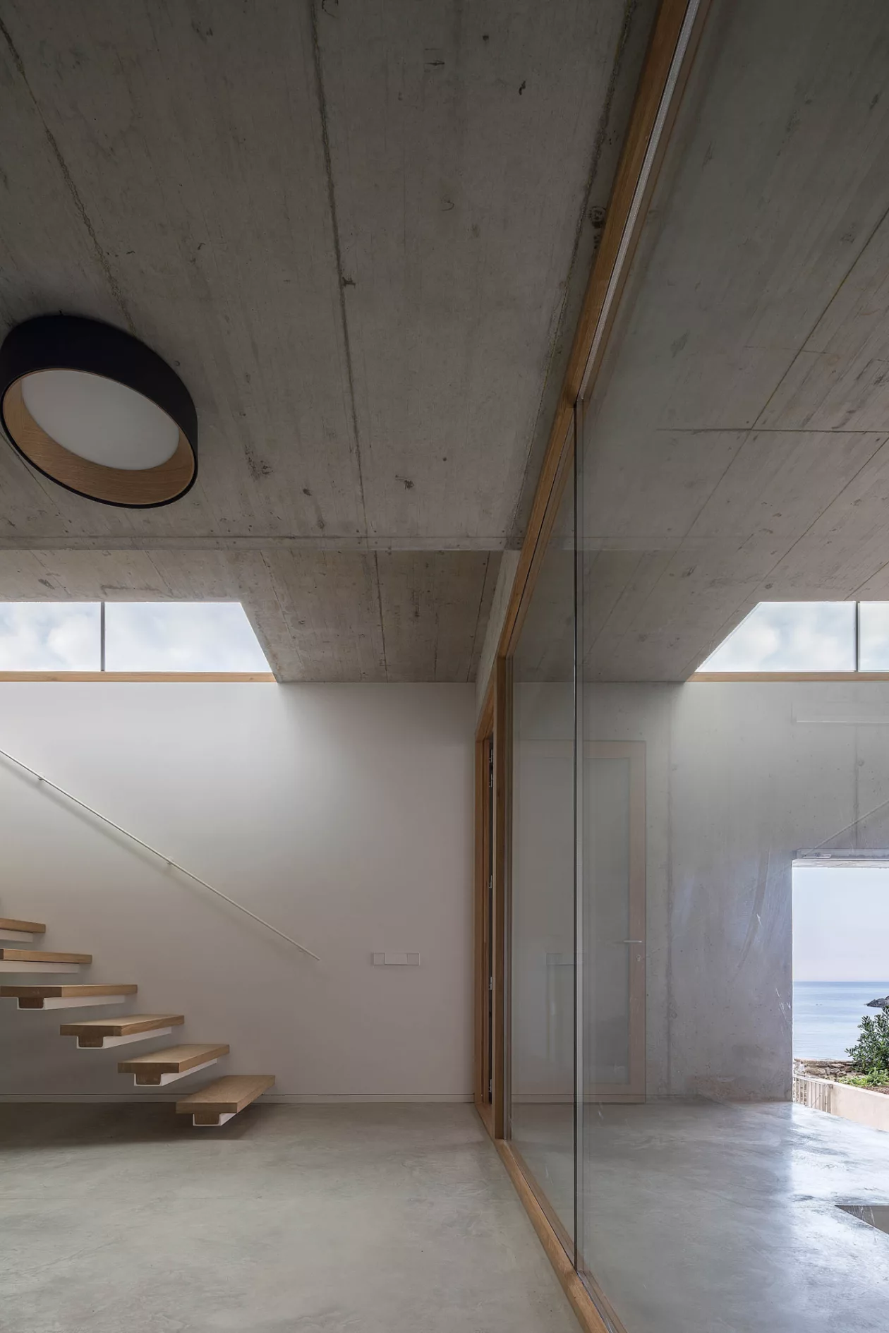 Concrete House Modern Minimalism on Spains Coast 05