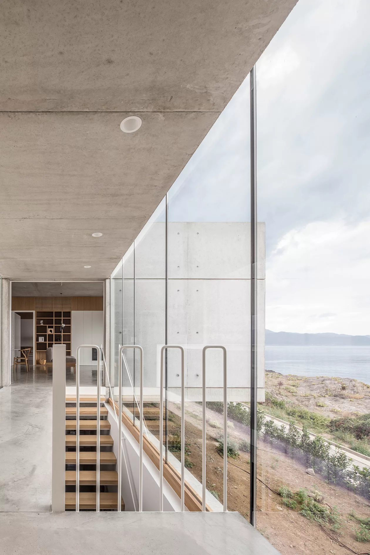 Concrete House Modern Minimalism on Spains Coast 06