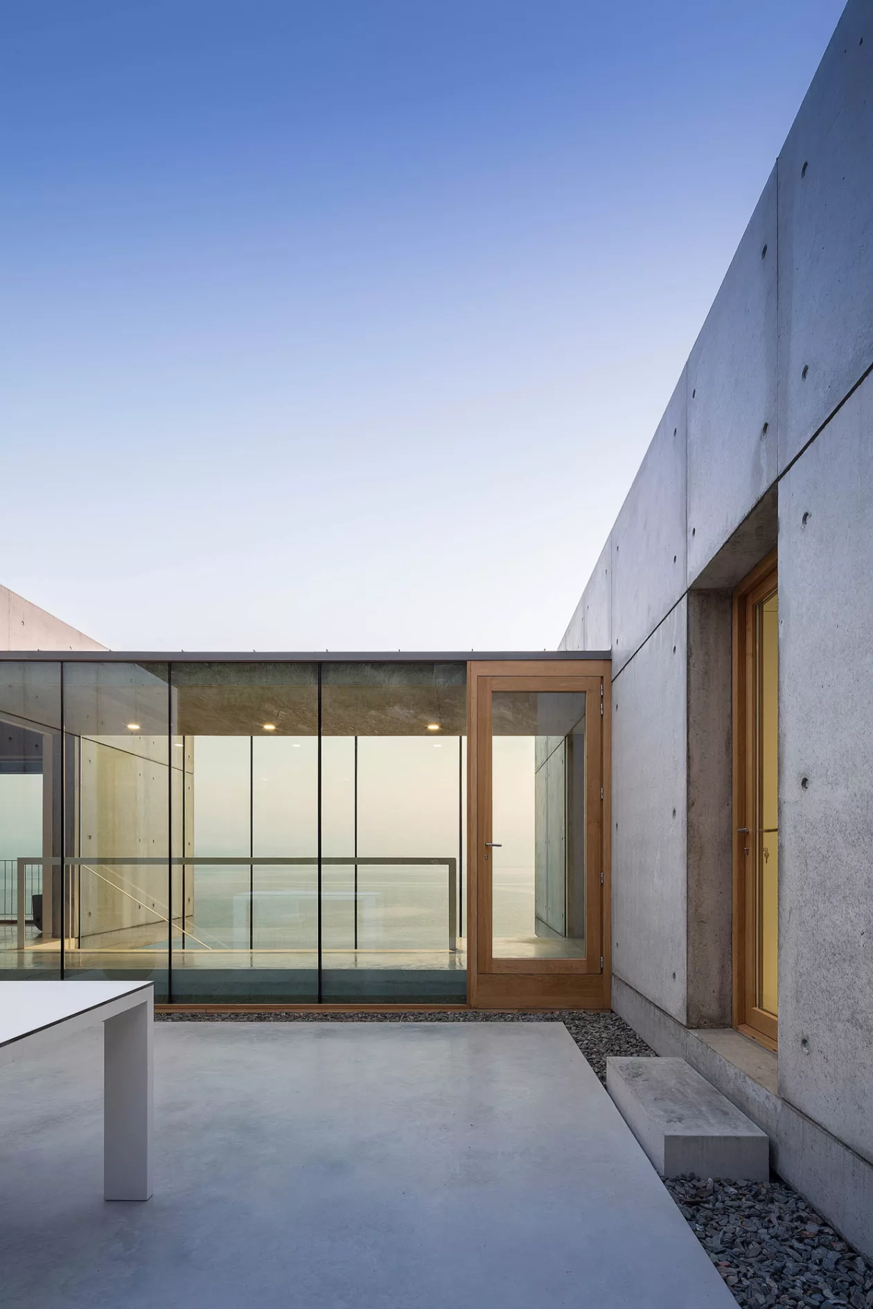 Concrete House Modern Minimalism on Spains Coast 10