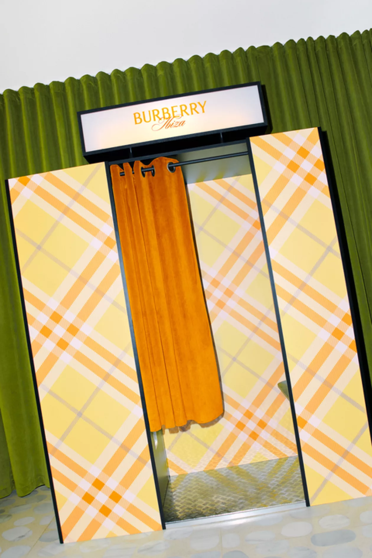 Burberry x The Standard 04