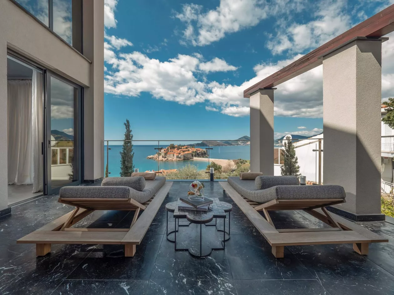 Villa Geba MICHELIN Key Boutique Hotel with Sveti Stefan Views 02