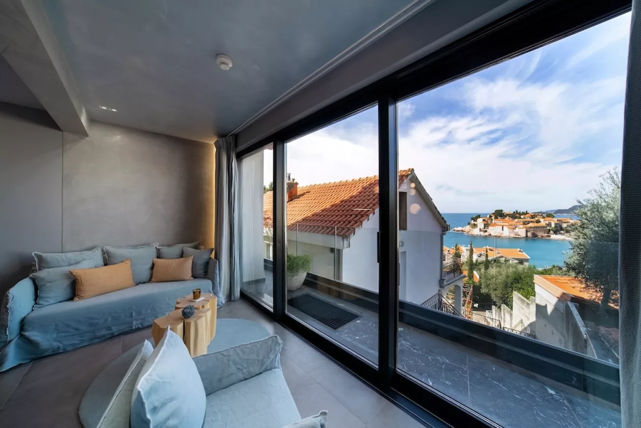 Villa Geba MICHELIN Key Boutique Hotel with Sveti Stefan Views 07