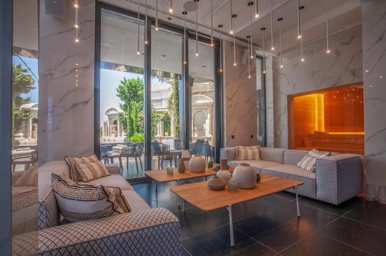 Villa Geba MICHELIN Key Boutique Hotel with Sveti Stefan Views 10