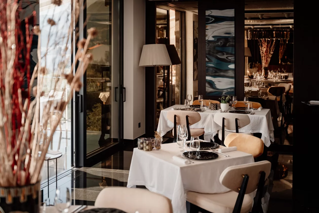 Villa Geba MICHELIN Key Boutique Hotel with Sveti Stefan Views 11