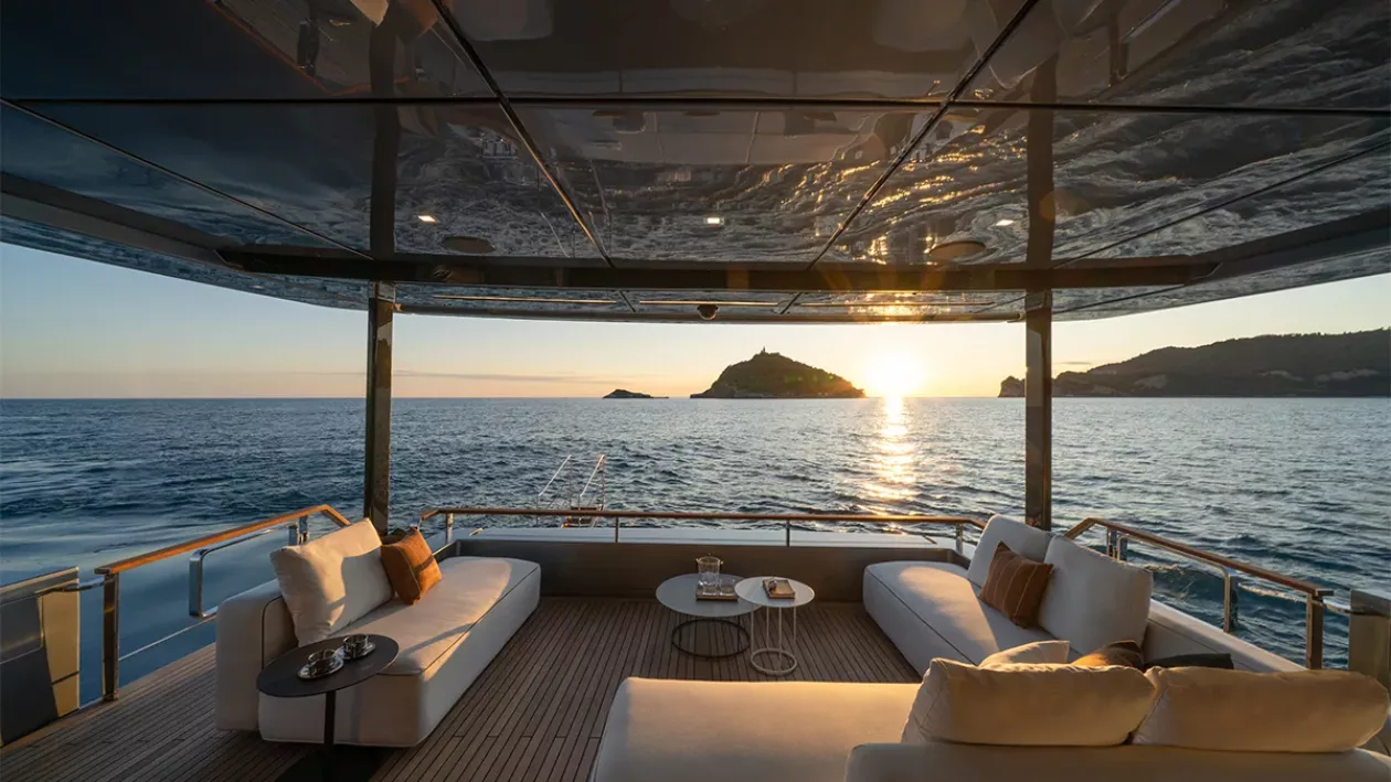 Riva 11 dolcevita super rear