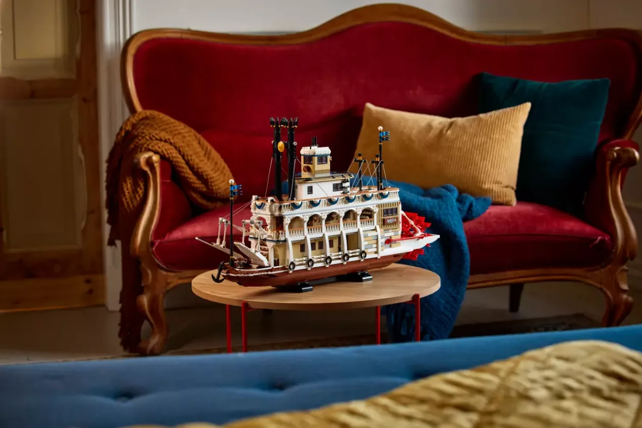 05 Lego River Steamboat