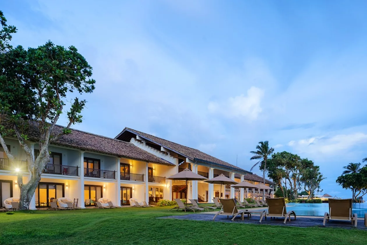 04 The Fortress Resort Spa Colonial Luxury on Galle Beach