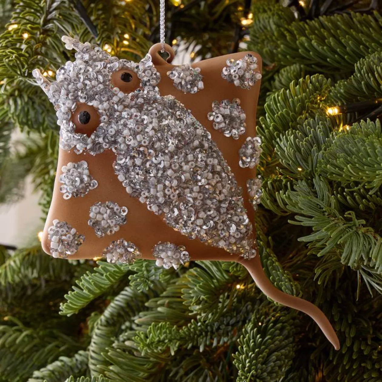 Handcrafted Glass Stingray Ornament Coastal Charm for Holiday Decor 01