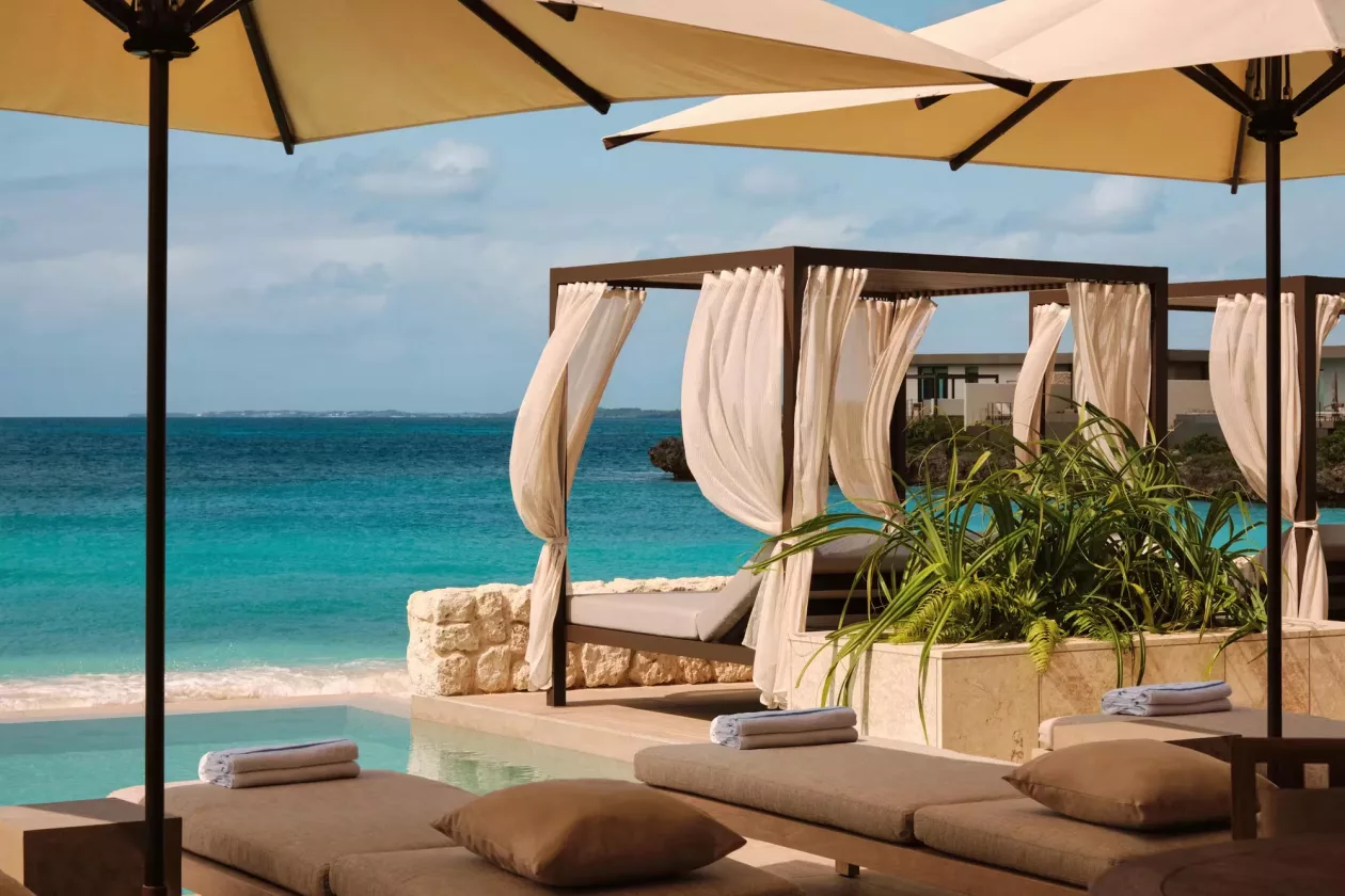 02 Rosewood Miyakojima